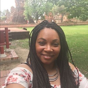 Meet your Posher, Pauline